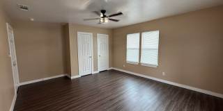 Newly Remodeled 2 Bedroom-1 Bath House Gallery 10
