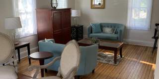 218 Washington Street Gallery 6