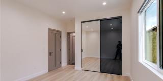 11120 Emelita Street Gallery 10