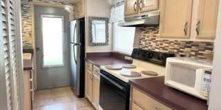 55+ Community, FURNISHED 1BR/1BA CONDO IN BOULEVARD CLUB! Gallery 5