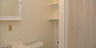 111 Sherman Street Gallery 21