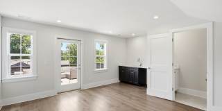 End-Unit Townhome with Private Rooftop Terrace in Myers Park!! Gallery 51