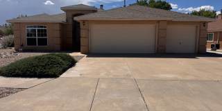 Beautiful 3 Bedroom, 2 Bathroom, 3 Car Garage Gallery 1