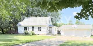 Available Now 3 Bedroom 1 Bath Single Family Home in Winsted Gallery 1