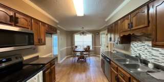 1095 Carriage Drive South Gallery 3