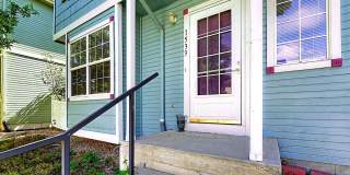 Charming 4BR House in Aurora Charming 4BR House in Aurora Gallery 1