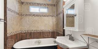 1414 North Adams Street Gallery 15