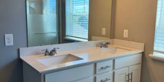 Comfort & Space Await in This Stunning 4BR Dayton Home Gallery 20