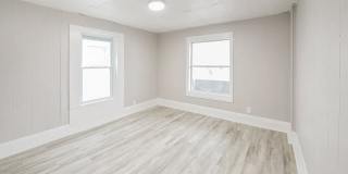 592 Emerson St Gallery 8