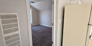 403 E. 6th 1/2 St. Gallery 10