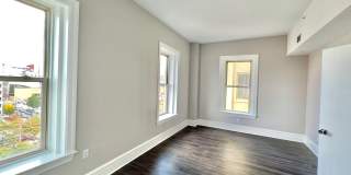 306 W Franklin Gallery 2