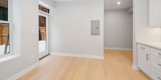 4637 Ashland Gallery 5