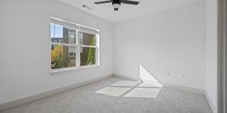 The Landing at Vinnin Square Gallery 17