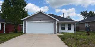 737 N Oak Street Gallery 1