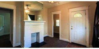 1115 State Street Gallery 22