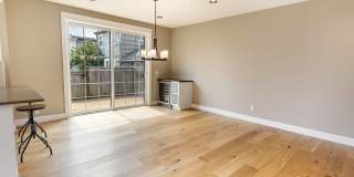 Location, Location, Location! Beautiful 3 Bedroom Townhome in First Addition!!!! Location, Location, Location! Beautiful 3 Bedroom Townhome in First Addition!!!! Gallery 7