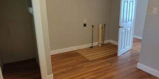 2 bedroom | 1 bathroom | Entire HOME- Freshly painted! Gallery 14