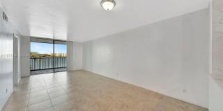 117 Lake Emerald Dr Gallery 11