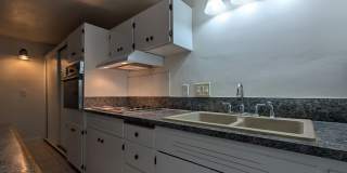 Open Concept 2-Bedroom, 1-Bath Apartment In Convienient Downtown Location! Gallery 11