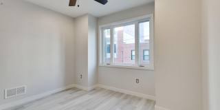 614 HOFFMAN Street Gallery 21