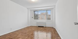 Quebec House Gallery 19