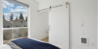 Welcome to Burnside Bluffs – Your New Urban Retreat! Gallery 152