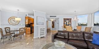 18671 Collins Ave Gallery 19