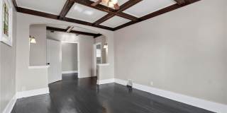 3915 Schiller Place Gallery 4
