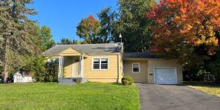 212 E. Montrose Gallery 1