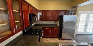 3 Bedroom Condo - Gated - Summerlin - Detached Garage- New Carpet Gallery 8