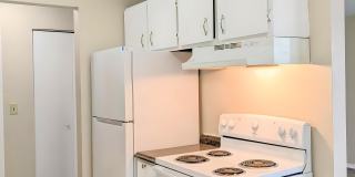 1077 Van Dyke Street - 305 Gallery 7