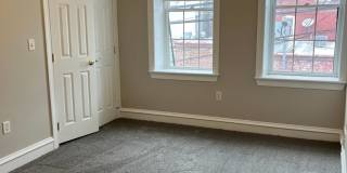 Spacious 4 Bedroom House in Southside Flats! Gallery 4