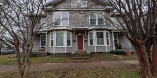 Spacious 2 Bedroom Walkable to Downtown Gallery 1