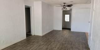 Spacious 3 Bed 1 bath home Gallery 3