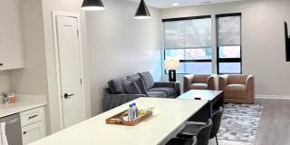 Fully Furnished 1 bedroom with Den! Short Term Lease Available Gallery 7