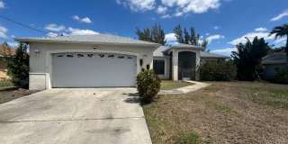 Freshly painted interior 2/2  spacious home on fresh water canal Gallery 1