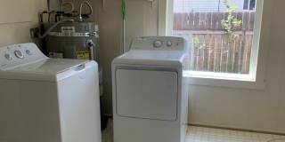 Clean 2 bedroom home Gallery 8