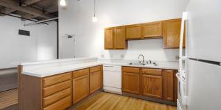 Off Broadway Apartments Gallery 15