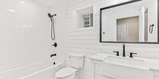 42 Forsythe St Gallery 43