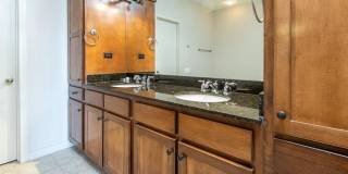 18 W GEORGIA Gallery 11