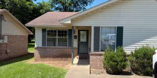 2 Bed 1 Bath Duplex Gallery 1