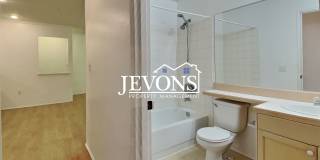 Condo with Swimming Pool and Private Enclosed 1-Car Garage in Klahanie Neighborhood Gallery 15