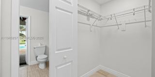 10251 NW 39th Ct Gallery 18