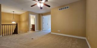 Stunning Townhouse in the desirable Watermark Gallery 13