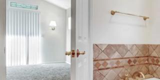10832 Huston Street Gallery 16