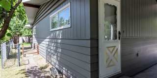 University Area Home - 4 Bed - 3 Bath Gallery 10