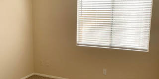4 Bedroom/2 Bath Single Level Home in Anthem! Close to freeway & TSMC Plant! Gallery 24
