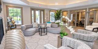 The Carlyle at Perimeter Apartments Gallery 1
