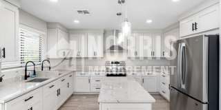 Beautiful Large Furnished Home w/A Pool Gallery 10