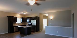 4 Bedroom, 3 bath close to University and available August 14, 2026 Gallery 4